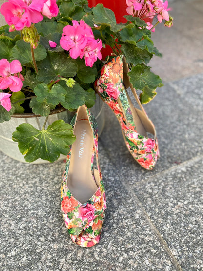 Lucero Flower Peep-toe Wedge