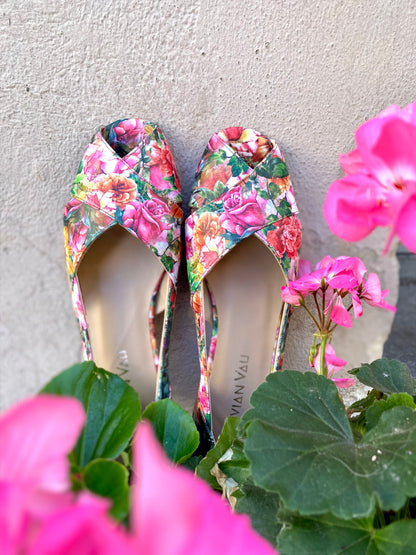 Lucero Flower Peep-toe Wedge