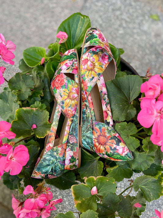 Lucero Flower Peep-toe Wedge
