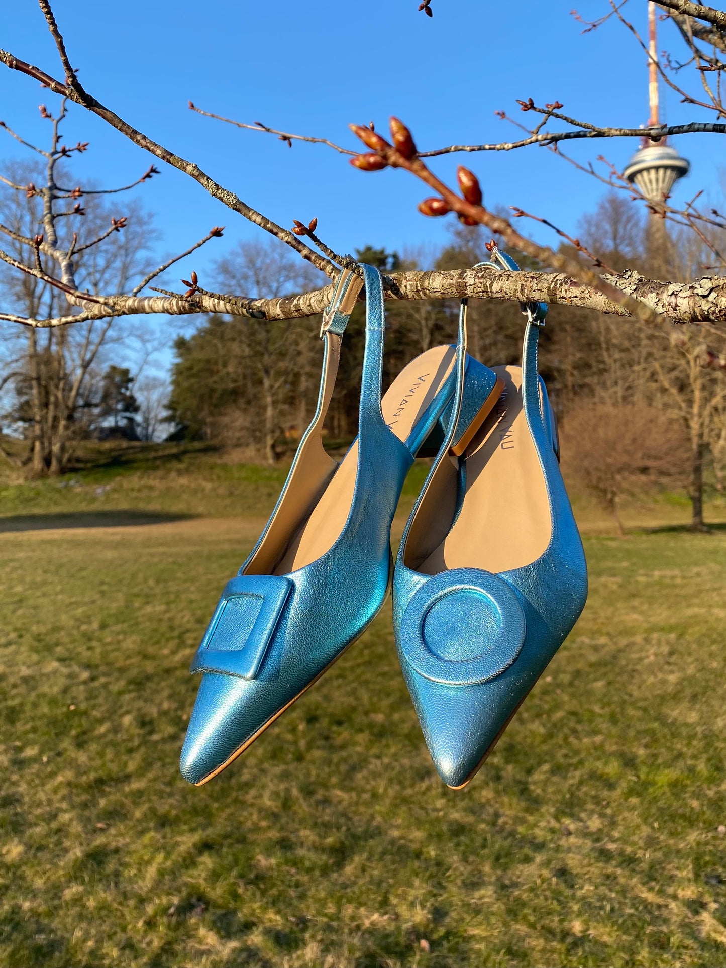 Sky Blue Circle and Square Slingbacks