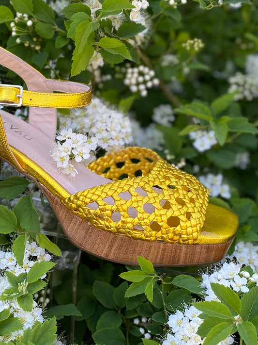 Golden Platform Sandals with Anklestrap