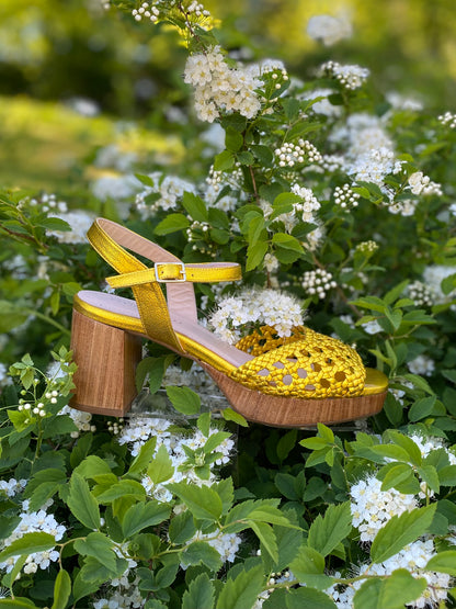 Golden Platform Sandals with Anklestrap